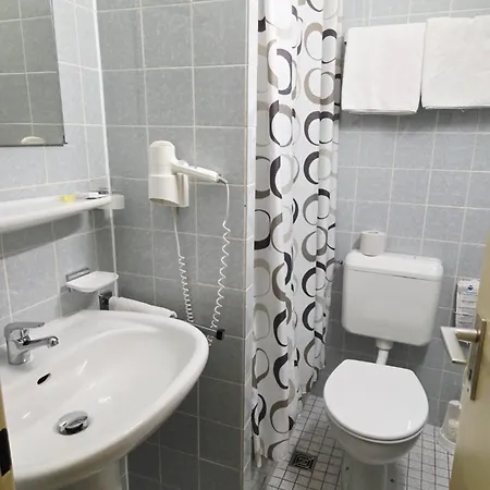 Szálloda Hotel Ruppert Walluf